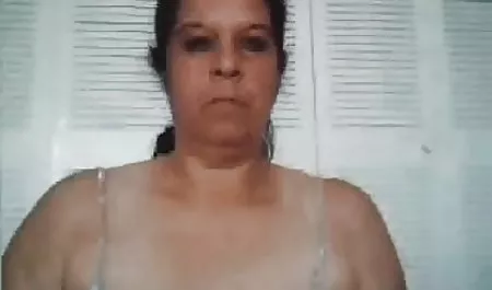 رابطه جنسی ملایم براساس نیروی گرانش و یک سکس در یوگا عضو واقعی