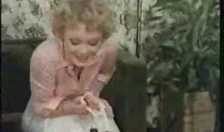 زیبایی روسی در اولین سکس سالن ورزشی مقعد ناله می کند