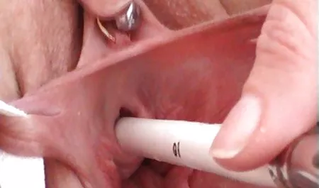 زن اندونزی کلاه تراشیده شده نزدیک را سکس هنگام ورزش نشان داد