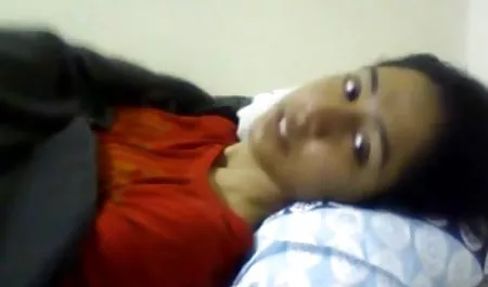 بادامک پنهان نحوه لعنت کردن عاشقان در اتاق خواب سکس سالن ورزشی را حذف می کند