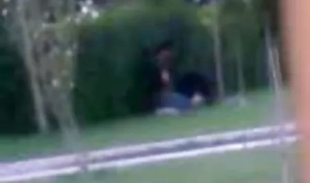 یک دوست دختر داغ روسی را در همه ورزش سکسی سوراخ ها می بیند