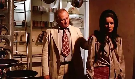 مادر سخت لزبین های کنجکاوی سکس در هنگام ورزش را مورد سرزنش قرار داد