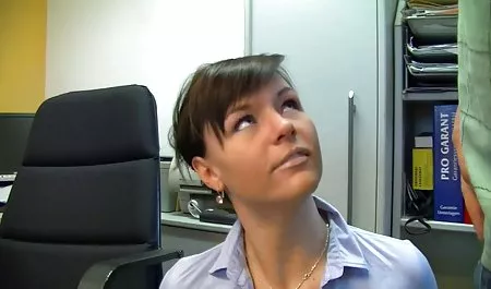 برادر کون خواهرش را فروخت و ماند سکس در یوگا تا نگاه جنسی کند