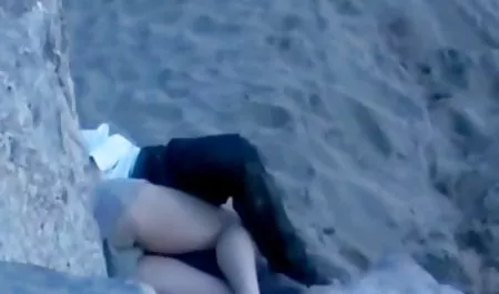 بچه ها یوگا سکس بسیار جالب دانش آموز را در دو شفت می گیرند