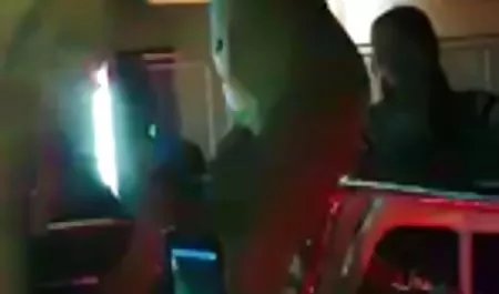 دختر زیبا ورزشsex در جوراب ساق بلند ، دوست دارد از سرطان لعنتی شود