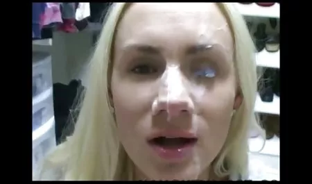 این دختر برای اولین سکس های ورزشی بار در یک بازیگر پورنو در وودمن در حال الاغ است