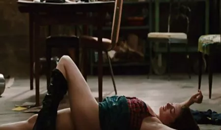 شخص دانلود فیلم سکسی ورزشی به دلیل داشتن رابطه جنسی ، ناپدری را مجازات می کند