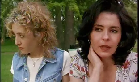 بیب مناقصه سکس در سالن ورزشی خودش را در گربه می کند