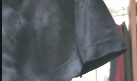 تقلبهای بلوند با راننده تاکسی سکس هنگام ورزش فرار می کند و در یک ماشین لعنتی می شود