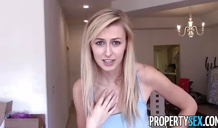 زن سیاه سیاه داغ با یک اسباب دانلود فیلم سکسی ورزشی بازی در رختخواب خودارضایی می کند