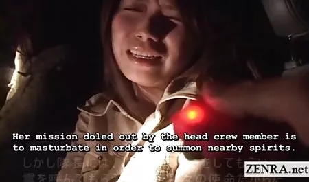 سه دوست دختر سعی می کنند فالوس ورزش و سکس سیاه را بکشند