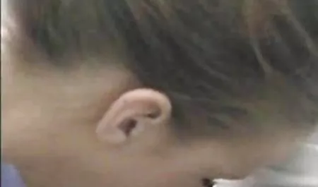 سکس مناقصه زوج سکس در یوگا عاشق عاشق نوشیدن دهان و دندان است