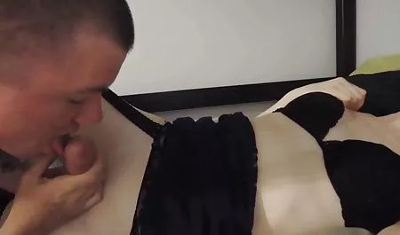 رام با یک سکس یوگا میخک سیاه بلوند زد