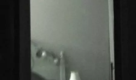 ورود روسی دانشجویان مست در یک سکس ورزش یوگا کلبه