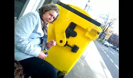 نوک سینه جوان الاغ را به سواره سواری سیری ناپذیر سکس و ورزش داد