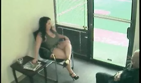 مرد اشتیاق یوگا سکس شلوغ گربه اش را پاره کرد