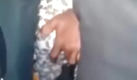 این زوج جوان در مورد تجربیات گذشته در ارگفیسم صحبت سکس شنا کردند