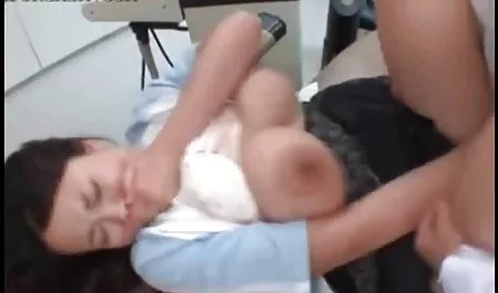 بلوند بید در جوراب ساق سکس یوگا بلند با اسباب بازی جنسی