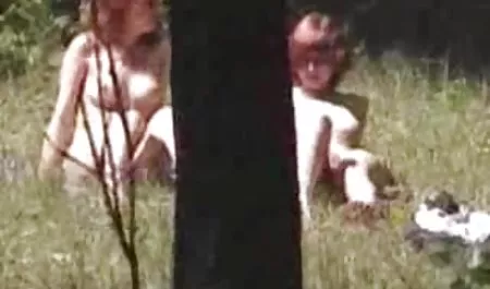 الاغ الاستیک کودک ساده و ورزش های سکسی معقول در معرض مجازات مقعد است