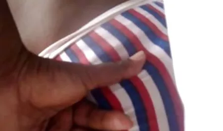 سارا با شیرهای بزرگ از 1 نفر آب ترب سکس در حال ورزش کوهی می خورد