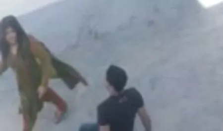 دیک بلند در سکس سالن ورزشی تمام سوراخ های یک آسیایی داغ