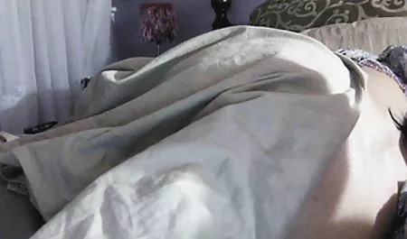 جینا با دوربین خانگی در سکس با ورزش الاغ لعنتی می شود