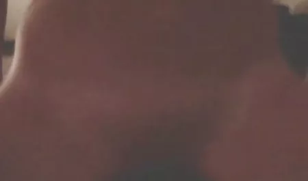 او عیار دیک را در بیدمشک تراشیده سکس شنا گیر داد