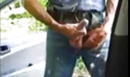 مشت زدن و فیلمهای سکسی ورزشی لعنتی در آشپزخانه