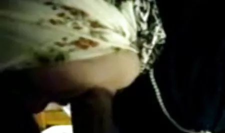 Drocher بانوی بالغ سکس در باشگاه بدنسازی را روی جایزه قرار می دهد