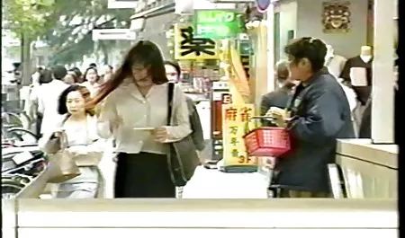 دختر سکس در یوگا نگران عاشق مکیدن خروس های مختلف است