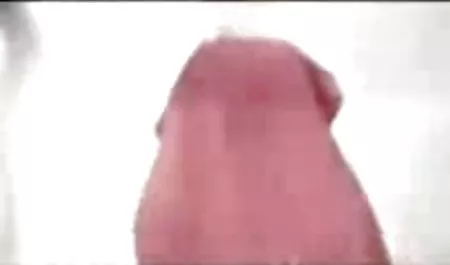 مردی قصد دارد فیلم سکسی ورزشی زنی را در الاغ فریب دهد و صورتش را لکه دار کند