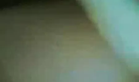 دو خانم بالغ فیلم سکسی ورزشی یک مرد سیاه سنگین را لعنتی می کنند