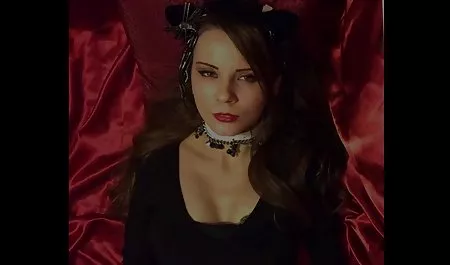 دانش آموزان ورزشsex یک معلم بالغ را در یک کلبه می گیرند