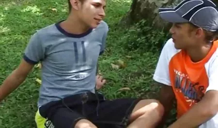 پس از دانلود فیلم سکسی ورزشی از blowjob از blowjob ، دختر روسی در گربه لعنتی می شود