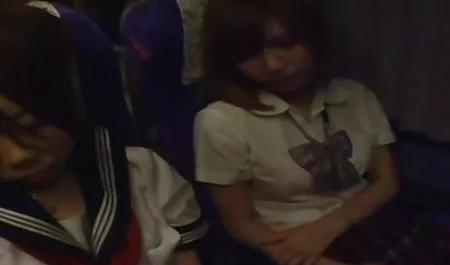 گره خورده مجبور به فیلم سکسی ورزشی مکیدن دیک