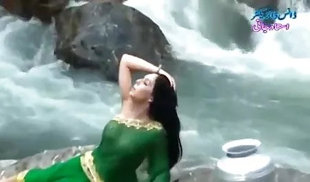 دختر روسی فیلم سکسی ورزشی با ویبراتور خودارضایی می کند