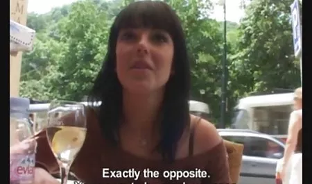 شلخته داغ روی دیک سکس با ورزش دوستان پرید