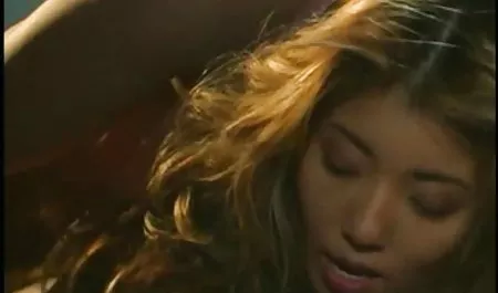 خانم سرخ همزمان در مقعد و بیدمشک لعنتی می شود فیلمهای سکسی ورزشی