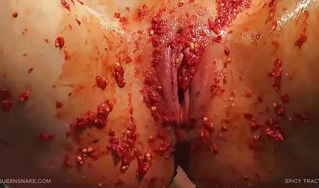 سبزه یوگا سکس در جوراب زن عوضی بزرگ را در سوراخ ها گرفت