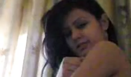 مرد بالغ رابطه جنسی ورزش سکسی جوان را اغوا کرد