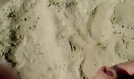 به طور محکم یک خروس بزرگ را در مقعد یک دختر ناز روس با یک لباس کوتاه کاشته سکس ورزش یوگا کنید