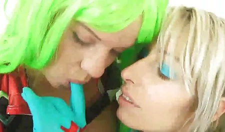 فاحشه روسی روی دوست دوست ورزش سکسی خروس نشست