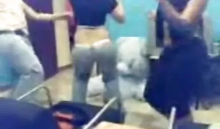 زیبایی سکس ورزشی Busty به شخص اول شخص داد