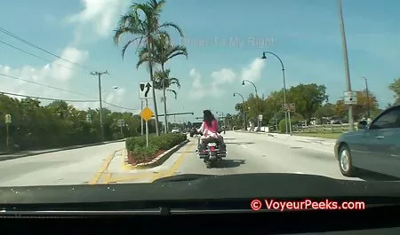 MILF با خوشحالی یک پسر را لگد فیلم سکسی ورزشی می زند و کام می کند