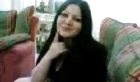 آبنوس بزرگ سیاه و سفید سکس های ورزشی باریک در گربه