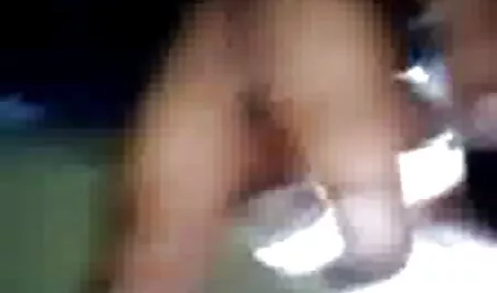 دختر خودش مشت های مقعدی می سکس در والیبال کند