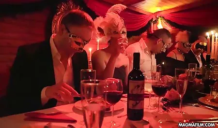 شلخته سکس با مربی ورزش غالب به بیدمشک می دهد