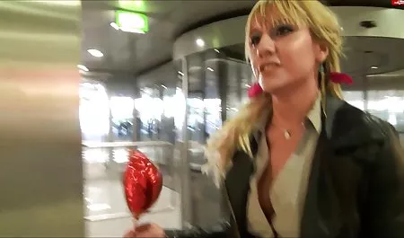 برهنه سکس با ورزش روسی مشغول استمناء خانه با دوربین است